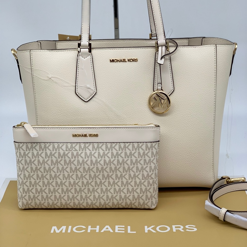 Michael Kors Kimberly LG 3 in 1 Tote Light… - Picture 3 of 16